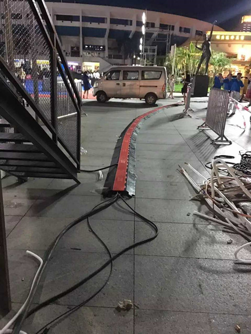 广场使用BFT压线板